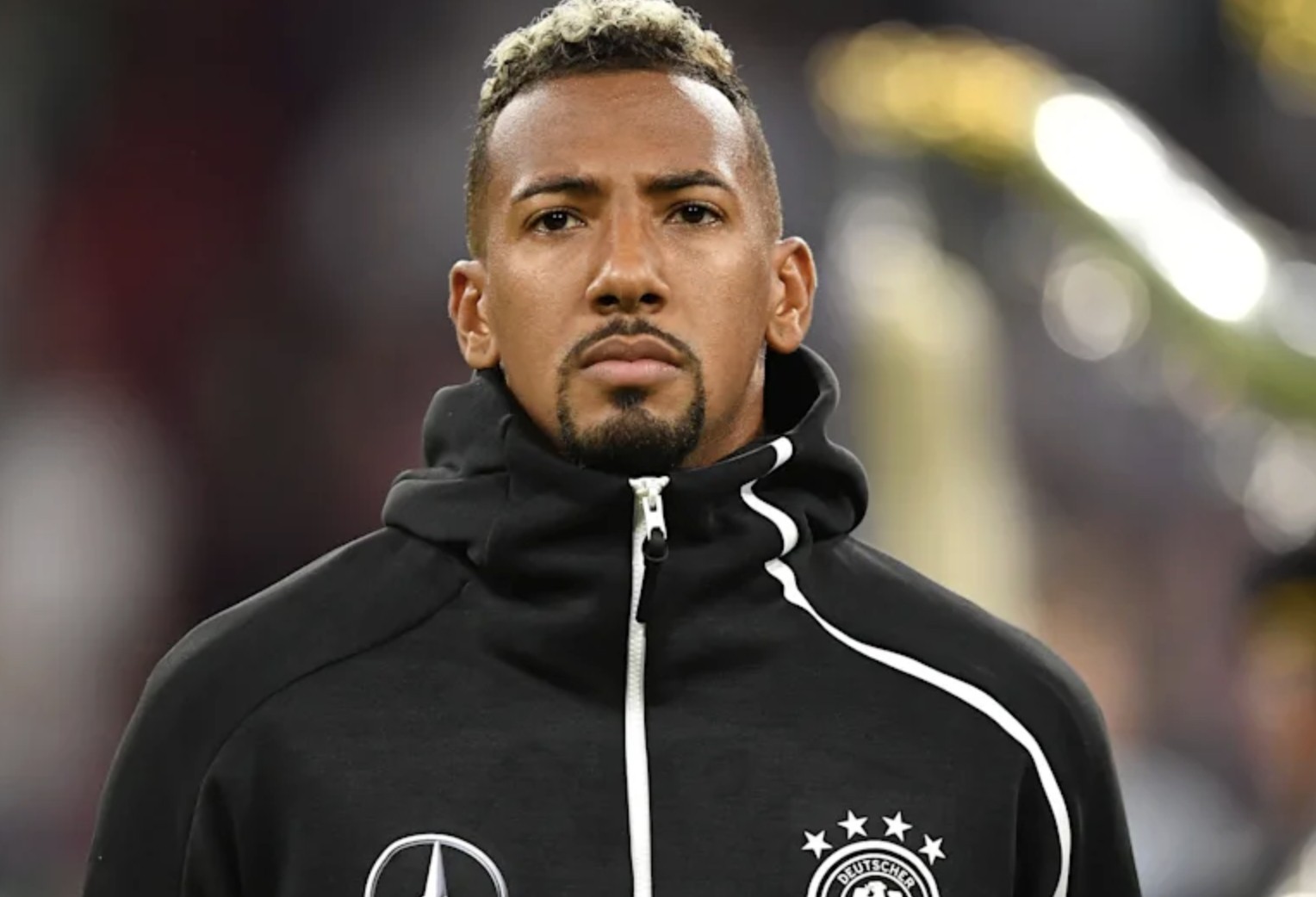 的道歉, 年轻球员留 的道歉, 年轻球员留